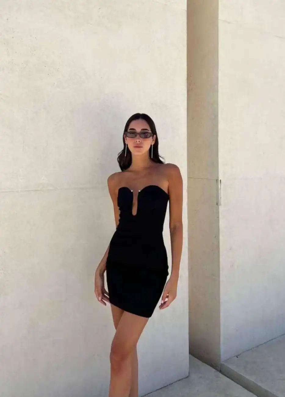 Vestido corto escote U | New Secret
